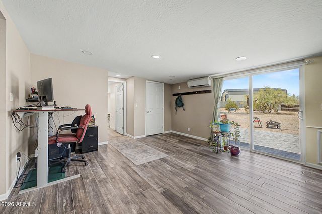 2330 E BROADWAY Avenue, Apache Junction, AZ 85119