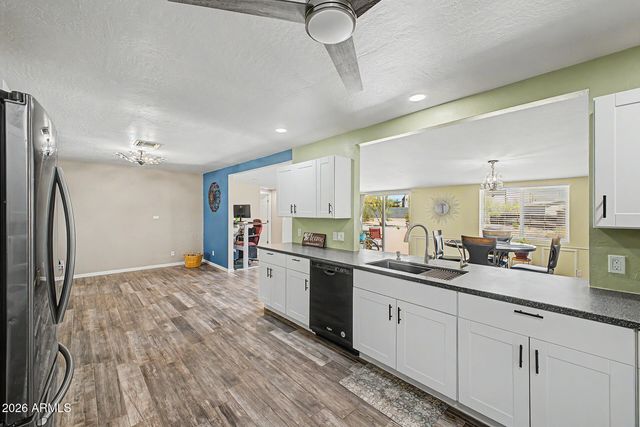 2330 E BROADWAY Avenue, Apache Junction, AZ 85119
