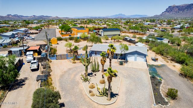 2330 E BROADWAY Avenue, Apache Junction, AZ 85119