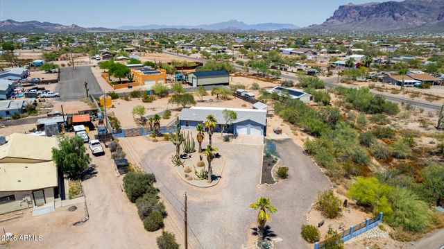 2330 E BROADWAY Avenue, Apache Junction, AZ 85119
