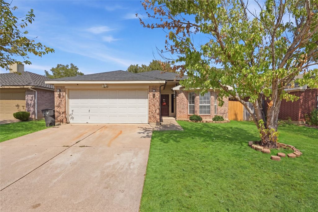 2332 Corral Drive, Fort Worth, TX 76133 — exterior