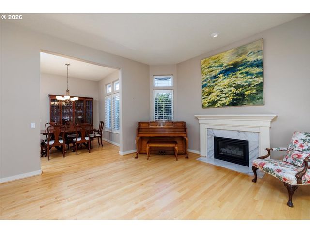 2212 Nw PINNACLE Dr, Portland, OR 97229