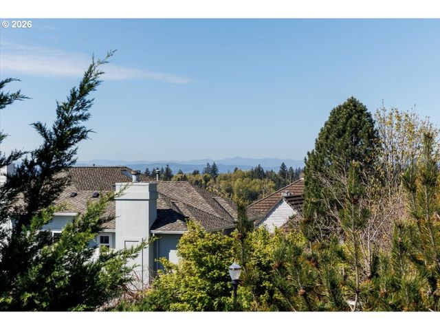 2212 Nw PINNACLE Dr, Portland, OR 97229