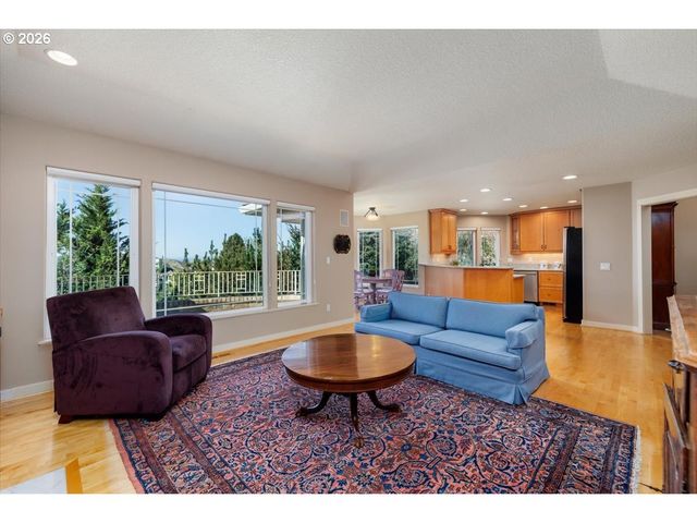 2212 Nw PINNACLE Dr, Portland, OR 97229