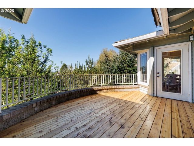 2212 Nw PINNACLE Dr, Portland, OR 97229