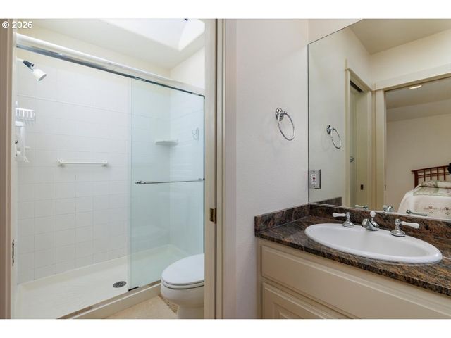 2212 Nw PINNACLE Dr, Portland, OR 97229