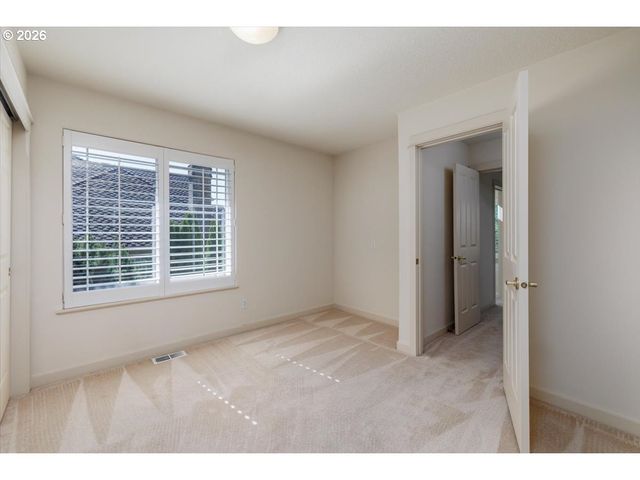 2212 Nw PINNACLE Dr, Portland, OR 97229