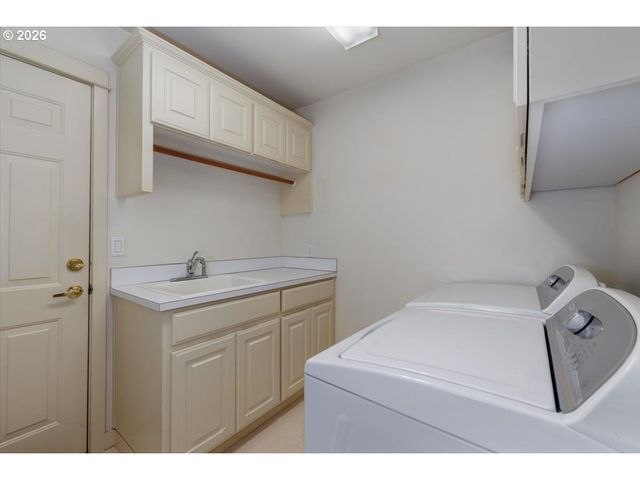 2212 Nw PINNACLE Dr, Portland, OR 97229