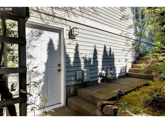 2212 Nw PINNACLE Dr, Portland, OR 97229