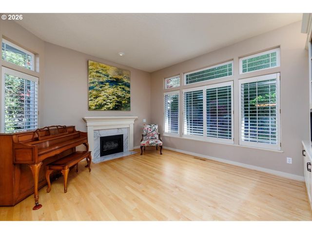 2212 Nw PINNACLE Dr, Portland, OR 97229