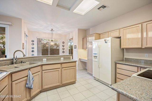 14271 N Fawnbrooke Drive, Oro Valley, AZ 85755