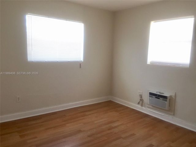 2551 NW 13th St 29, Miami, FL 33125