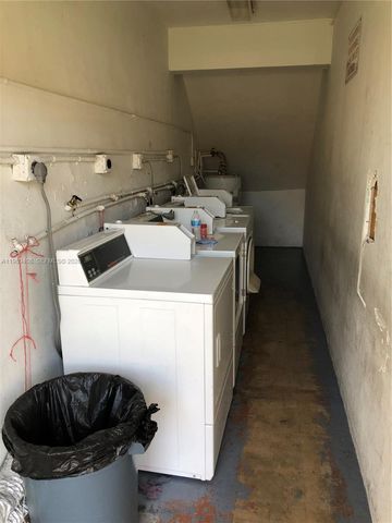 2551 NW 13th St 29, Miami, FL 33125