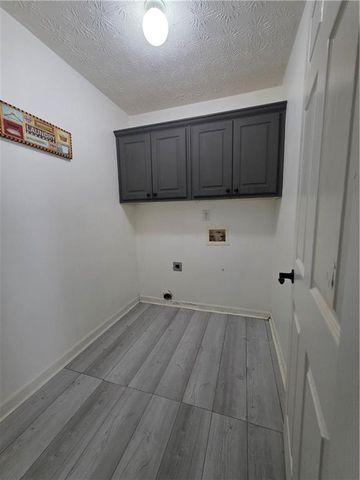 975 Whitehead Road, Sugar Hill, GA 30518
