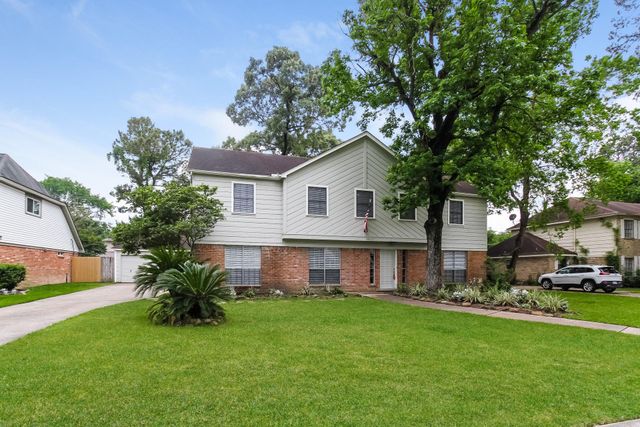 20127 Pinehurst Trail Drive, Humble, TX 77346