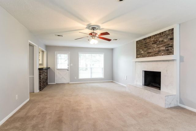 20127 Pinehurst Trail Drive, Humble, TX 77346