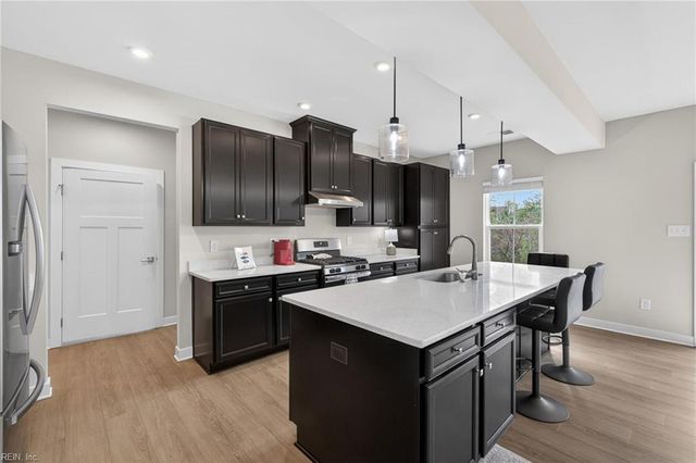 9733 Goldenrod CT, Toano, VA 23168