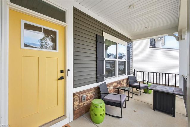 9733 Goldenrod CT, Toano, VA 23168