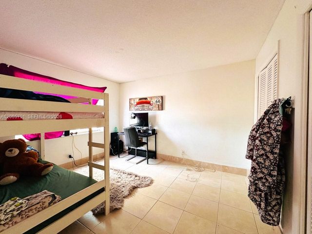 2420 Johnson St 202, Hollywood, FL 33020