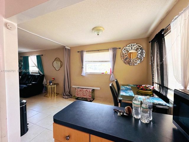 2420 Johnson St 202, Hollywood, FL 33020