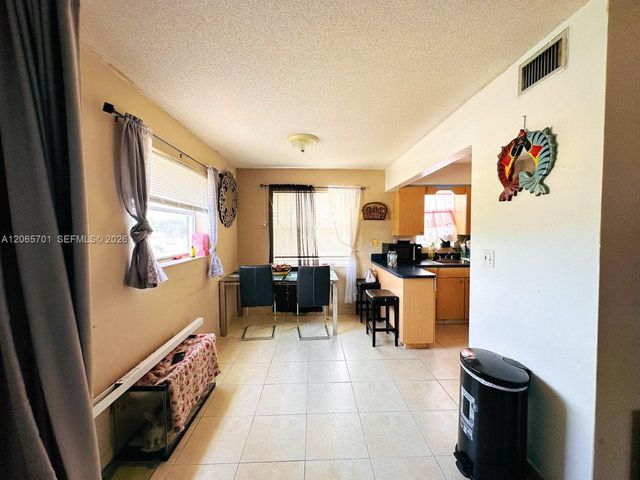 2420 Johnson St 202, Hollywood, FL 33020