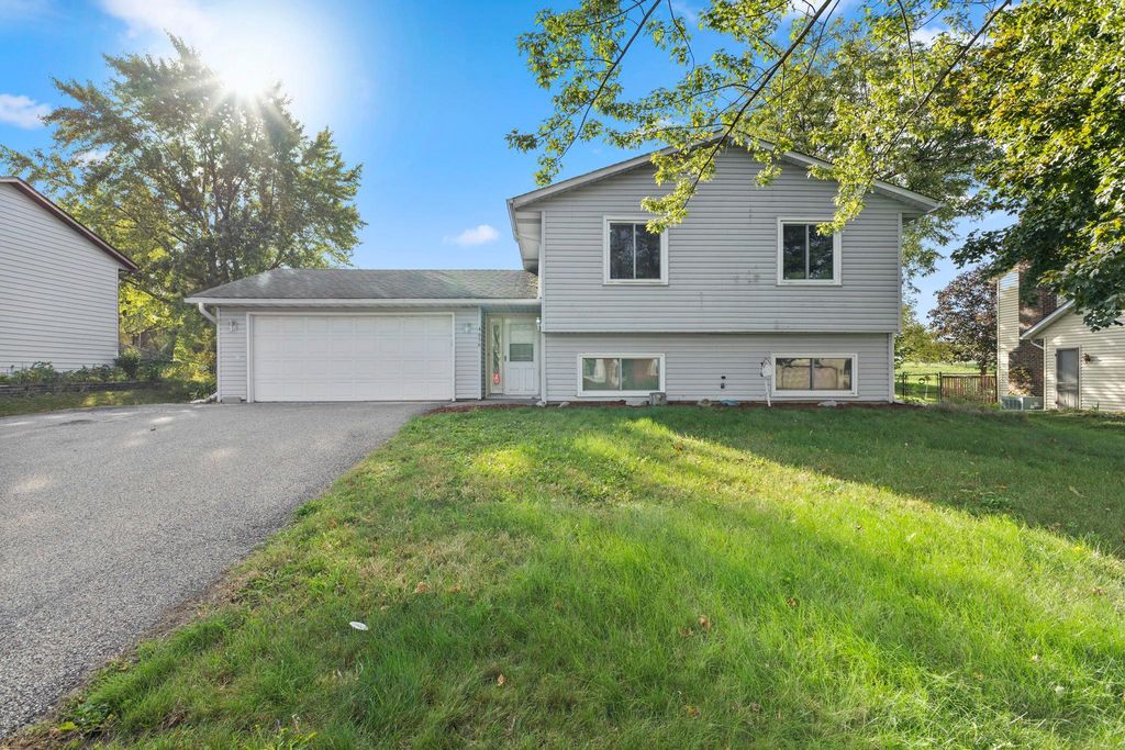 4656 142nd Street W, Apple Valley, MN 55124 — photo 2