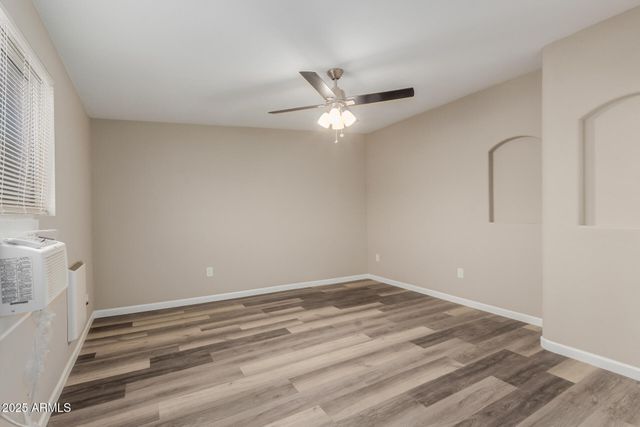 33450 S RIVER BEND Road, Black Canyon City, AZ 85324