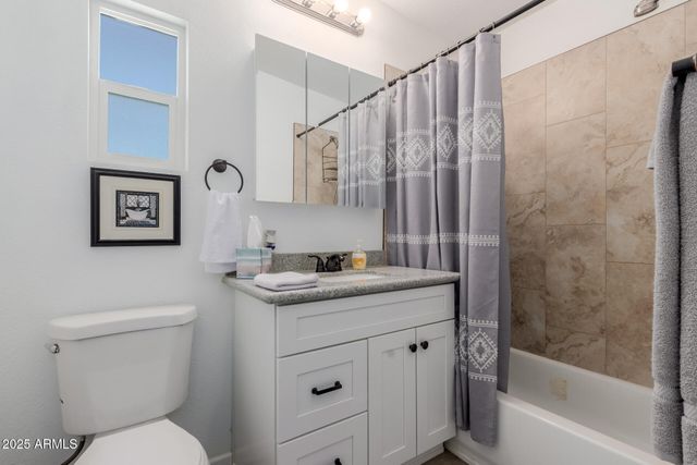 33450 S RIVER BEND Road, Black Canyon City, AZ 85324