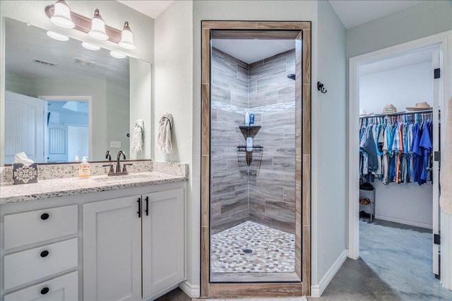 1172 Limestone DR, Lampasas, TX 76550