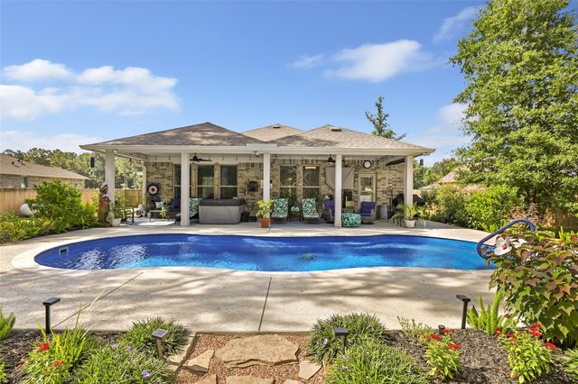 500 Road 66111, Dayton, TX 77535