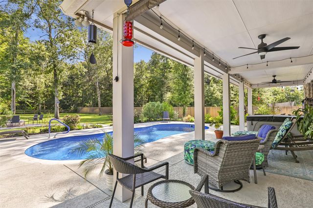 500 Road 66111, Dayton, TX 77535