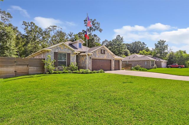 500 Road 66111, Dayton, TX 77535