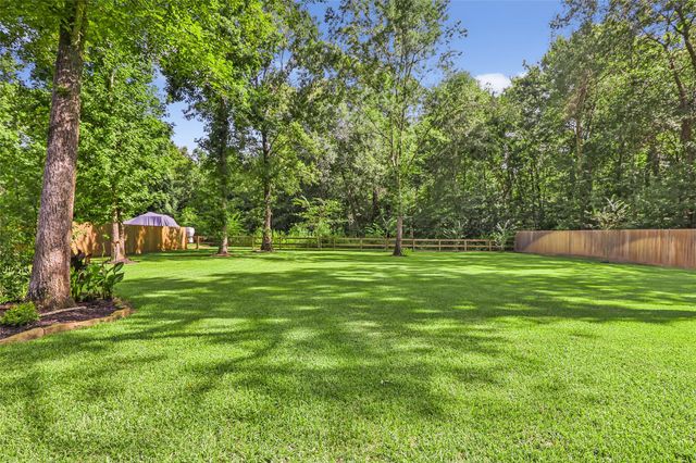 500 Road 66111, Dayton, TX 77535