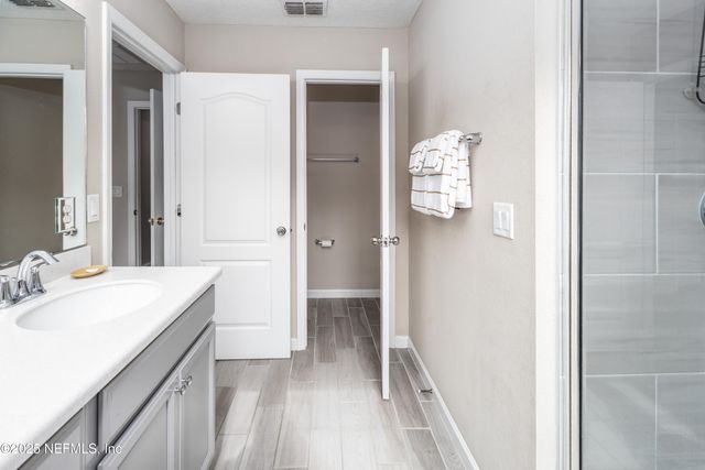 10307 BENSON LAKE Drive, Jacksonville, FL 32222