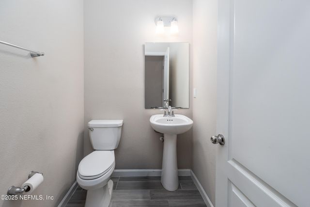 10307 BENSON LAKE Drive, Jacksonville, FL 32222