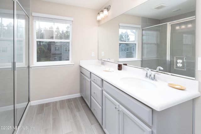 10307 BENSON LAKE Drive, Jacksonville, FL 32222