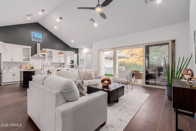 21336 W MARIPOSA Street, Buckeye, AZ 85396