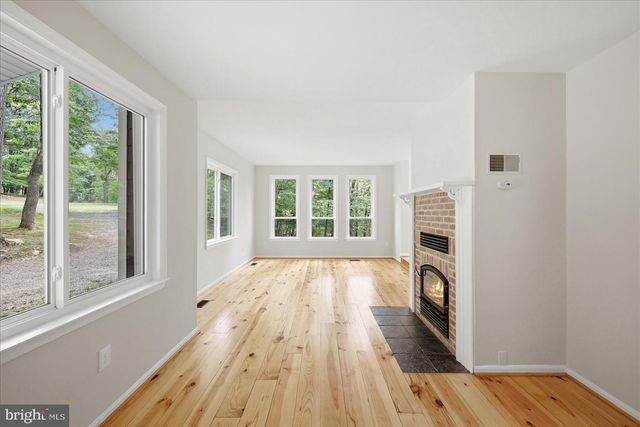 509 CEDAR LN, Bluemont, VA 20135