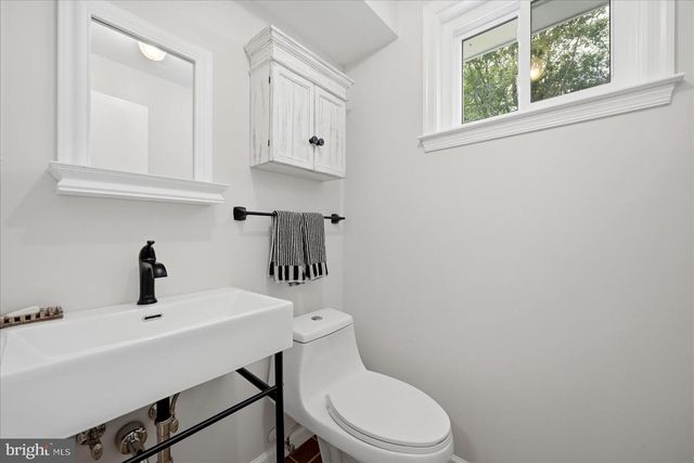 509 CEDAR LN, Bluemont, VA 20135
