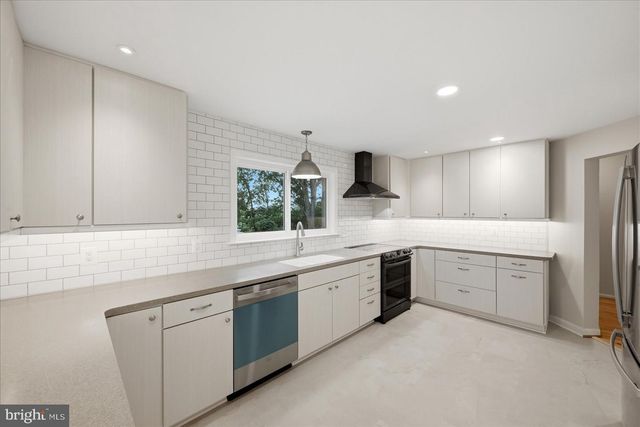 509 CEDAR LN, Bluemont, VA 20135