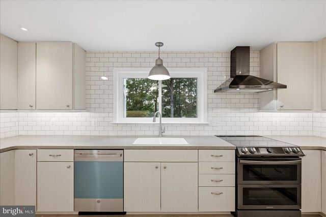 509 CEDAR LN, Bluemont, VA 20135