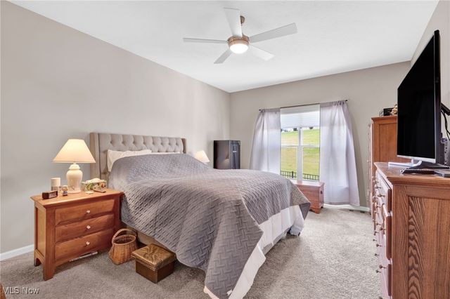 1236 Selena Grove, Uniontown, OH 44685