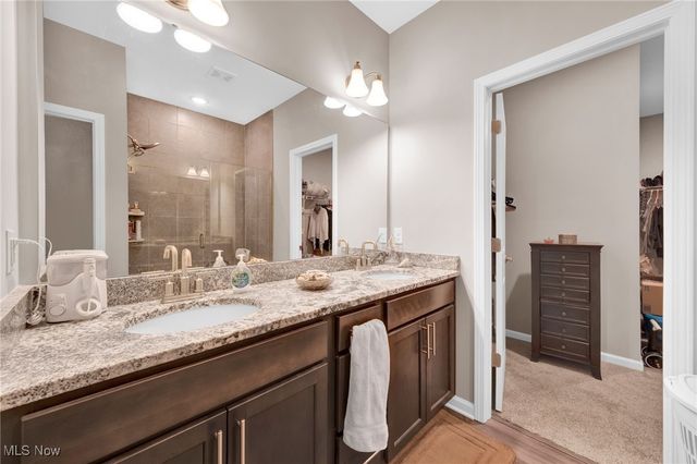 1236 Selena Grove, Uniontown, OH 44685