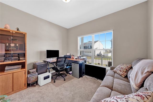 1236 Selena Grove, Uniontown, OH 44685