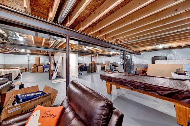 1236 Selena Grove, Uniontown, OH 44685