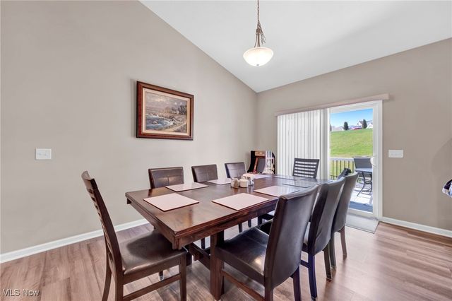 1236 Selena Grove, Uniontown, OH 44685