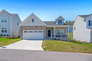 1236 Selena Grove, Uniontown, OH 44685