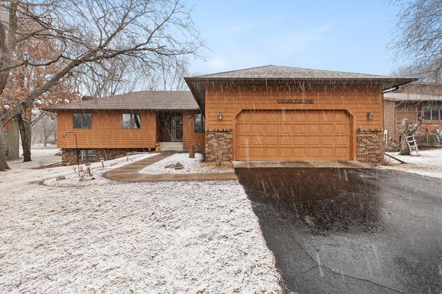 1954 W Highview Drive, Sauk Rapids, MN 56379