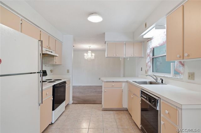416 W Buttonbush Drive, Beverly Hills, FL 34465