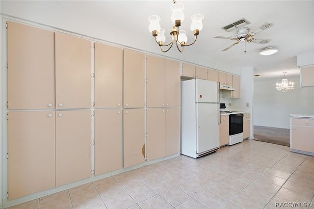 416 W Buttonbush Drive, Beverly Hills, FL 34465